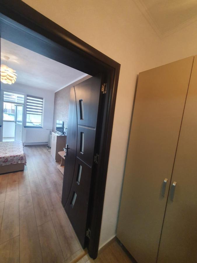 Ferienwohnung Shopping Cyti Cu 5 Râmnicu Vâlcea Exterior foto